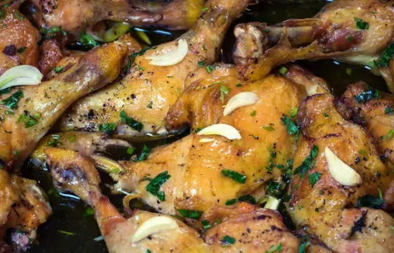 Receita de frango com alho (“al ajillo”) e azeite de oliva da Espanha