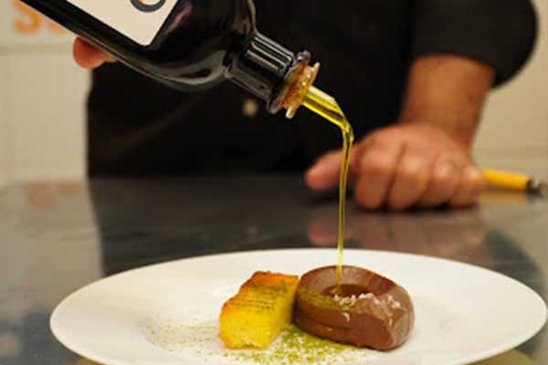 Sobremesa Com Eleg Ncia Bolo De Azeite Com Ganache Azeites Da